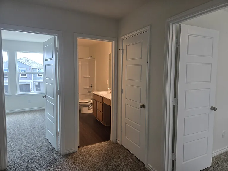 9556 Griffith Run — Photo 12