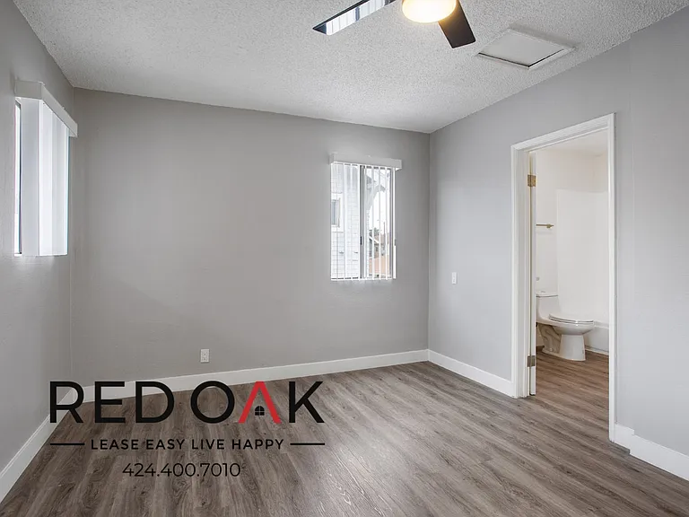 479 E 49th St #481-1/4 — Photo 19