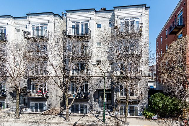 1st image of 2352 W Bloomingdale Ave APT 4W