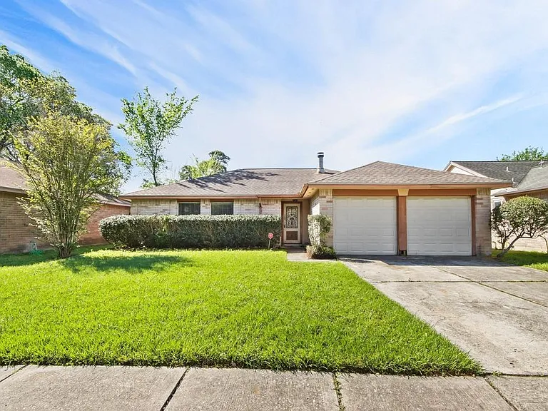 8326 Swan Meadow Ln — Photo 1