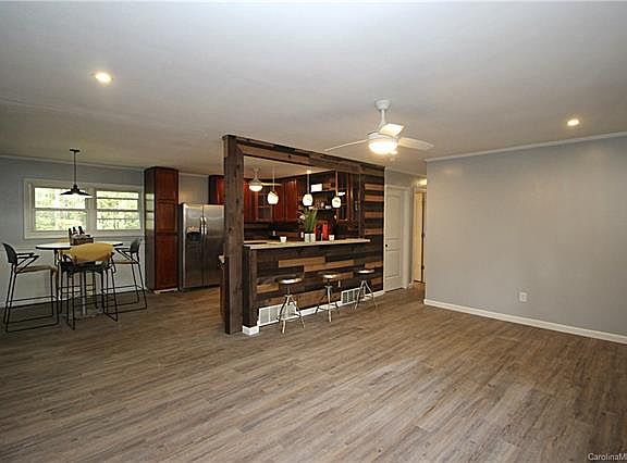 4th image of 806 Kentwood Dr