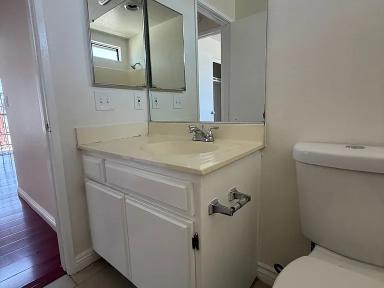 14814 Inglewood Ave. — Photo 15