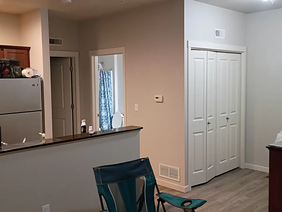 2484 E Blue Tick St