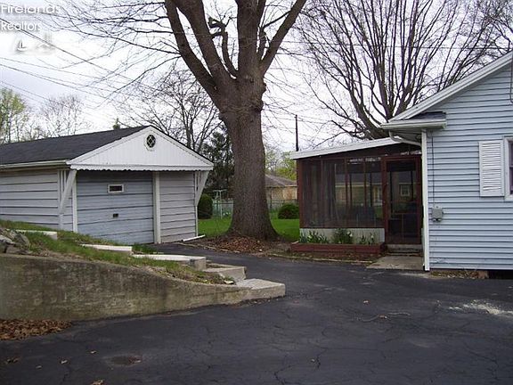 5th image of 49 Riverlea Park
