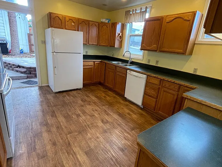 327 N Alabama St — Photo 10