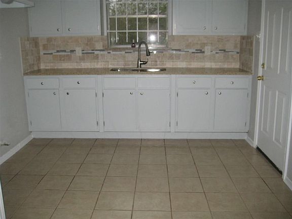 4th image of 6601 Nielan St