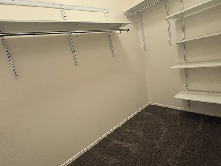 551 S Courts Redford Dr — Photo 38