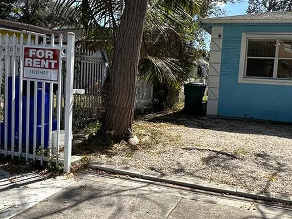 1088 NW 51st St, Miami, FL 33127