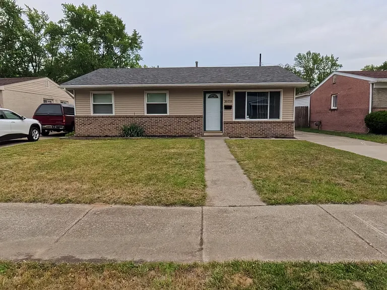 35215 Fairchild St — Photo 2