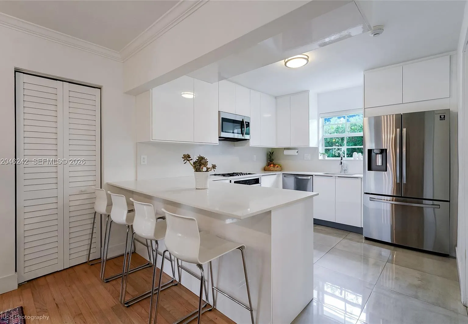 Catalonia Ave, Coral Gables — Photo 4
