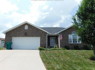 24 Durham Ct, Hurricane, WV 25526