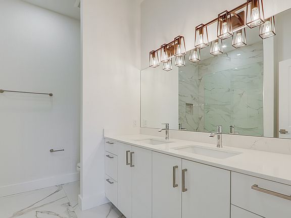 4th image of 406 Bella Sol Way #1
