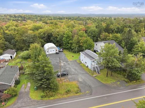 95 Highway 1, Mount Uniacke, NS B0N 1Z0