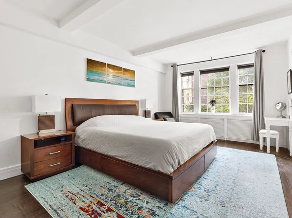 230 East 50th Street image 6 of 8