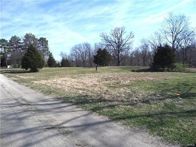 1st image of 690 Meyers Ln