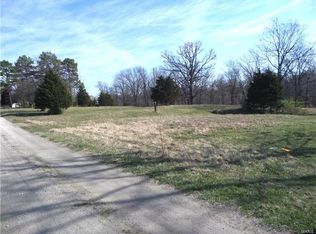 690 Meyers Ln, Saint Charles, MO 63304