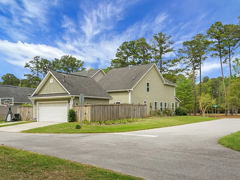 1165 Updyke Dr — Photo 58