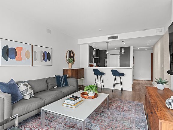 5th image of 325 7th Ave Unit 804