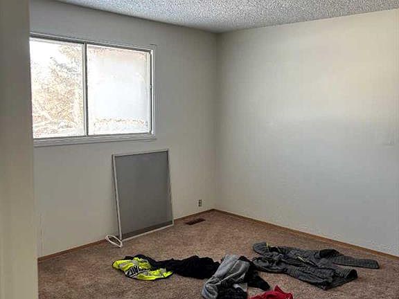 4th image of 128 E Dovercrest Way SE