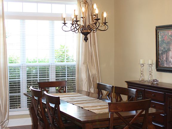 3rd image of 5014 Patriot Park Cir SE