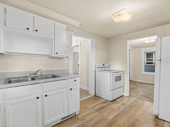 5th image of 3125 State Ave
