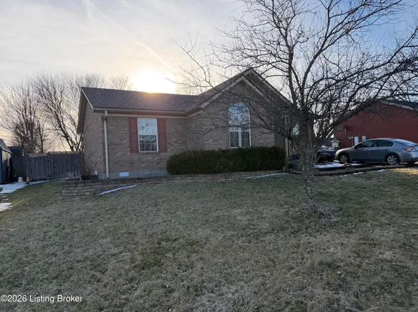 111 Crystal Springs Dr, Bardstown, KY 40004
