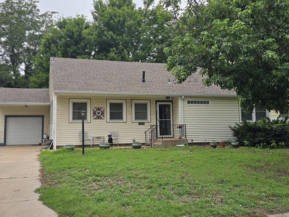 1st image of 525 Santa Fe St