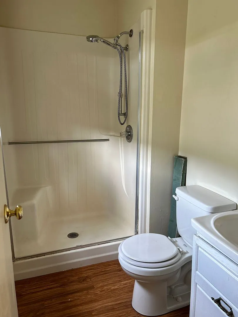 Charming, Single Family Home for Rent — Photo 4