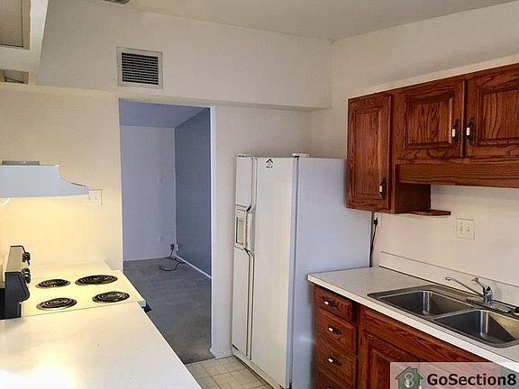 5th image of 760 Robinwood Dr