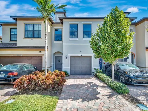 2374 Post St, Palm Springs, FL 33406