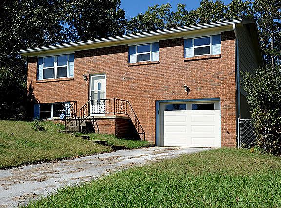 4th image of 437 Dalemont Ln