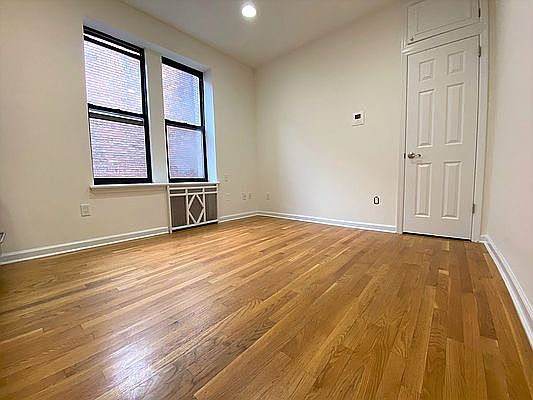 1st image of 355 W 51st St #533