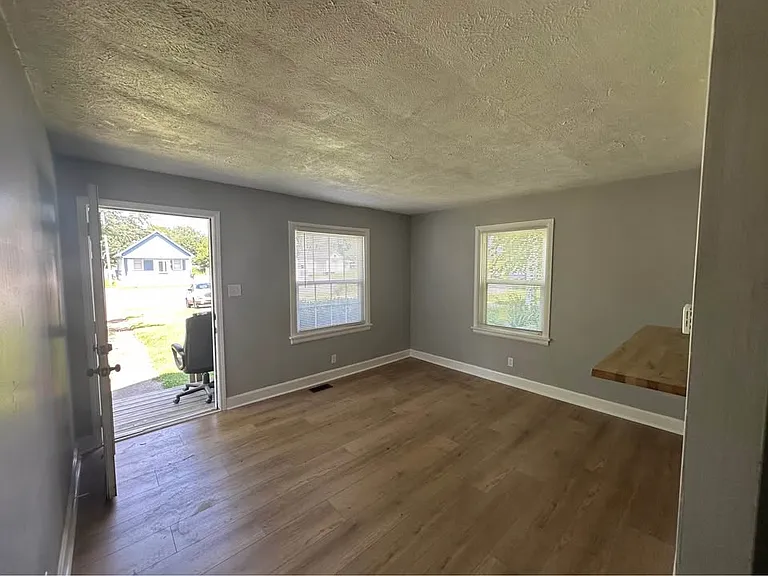 4017 Taylor Blvd — Photo 14