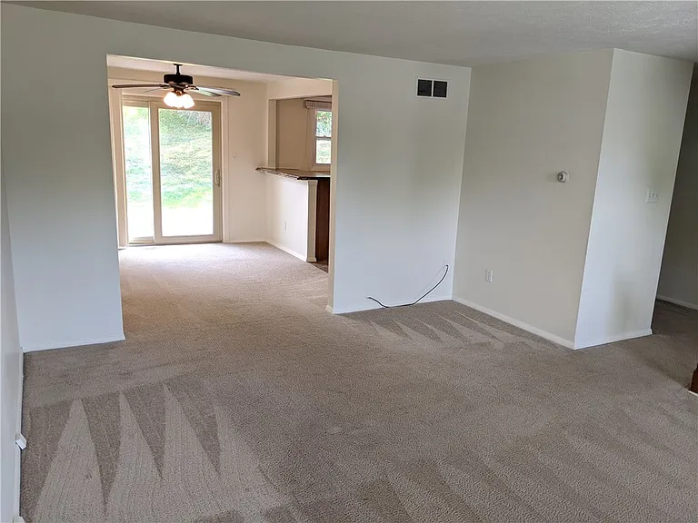 109 Scott Ln — Photo 18