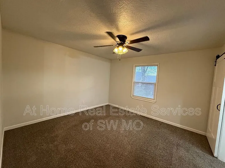 2734 E Cragmont St — Photo 6