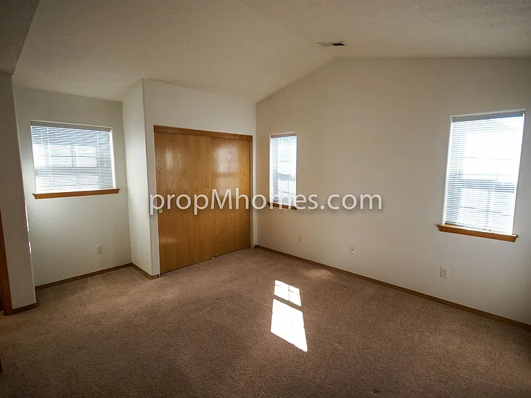 15045 SE Elm Park Dr — Photo 12