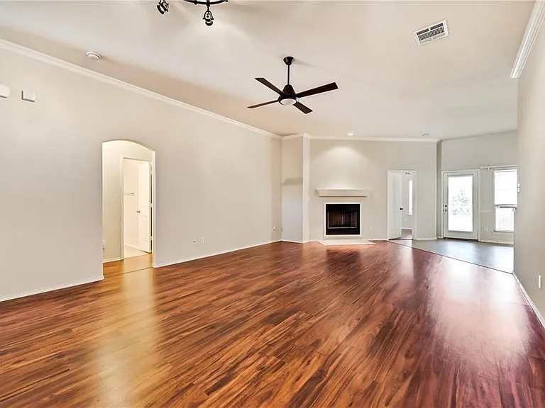 8633 Corral Cir — Photo 9