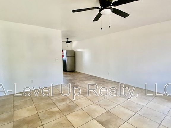 5th image of 1027 S Santa Rita Ave