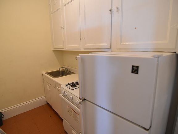 4th image of 2 Ware St APT 310