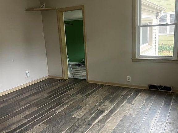 3rd image of 618 Morningside Dr