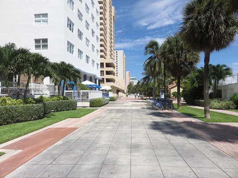 2457 Collins Ave #1602 — Photo 17