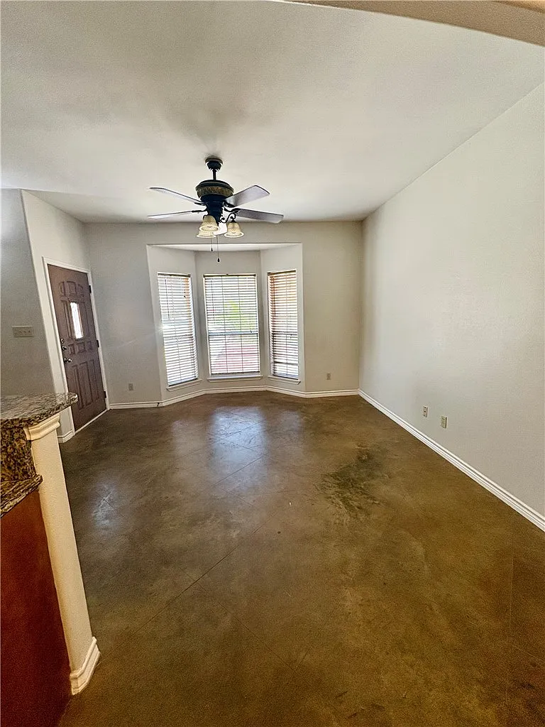 3 bed, 2.5 bath, 1432 sqft, $1,795 — Photo 2