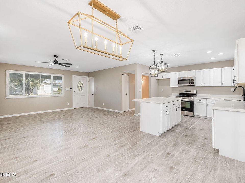 1st image of 3415 W WILLOW Avenue