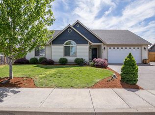 715 Andrian Dr, Molalla, OR 97038