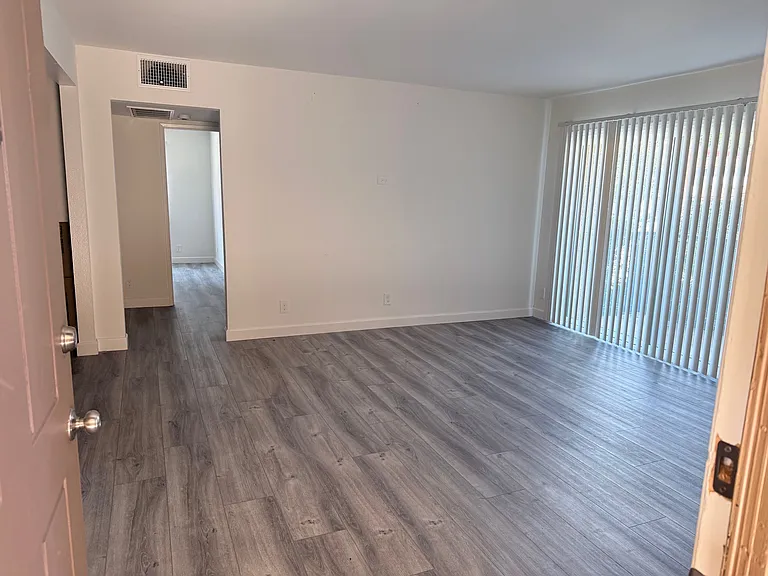 6518 Woodman Ave #1 — Photo 3