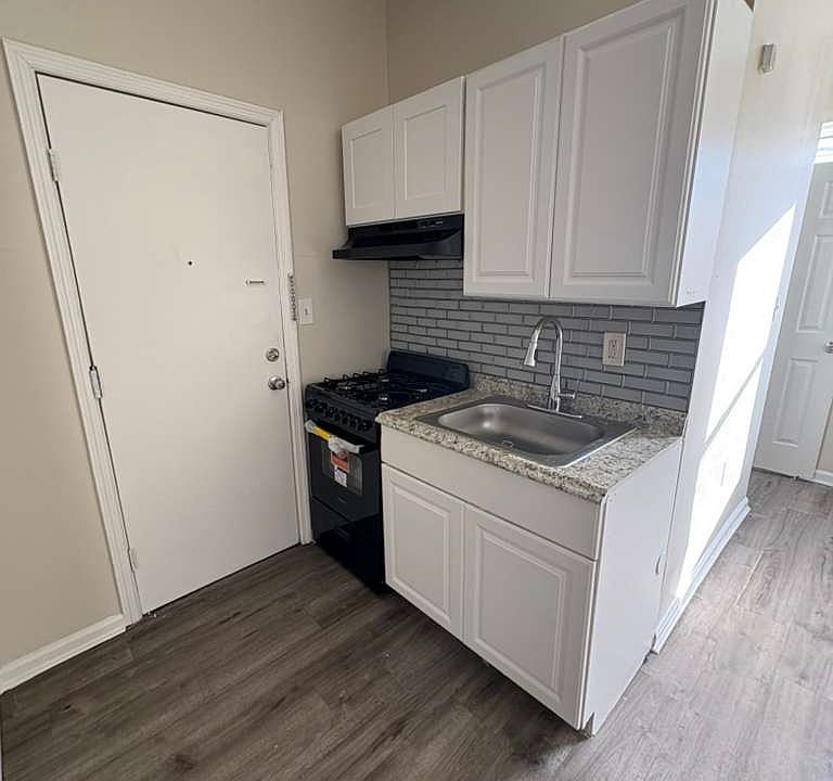 1st image of 101 Camden St APT 1