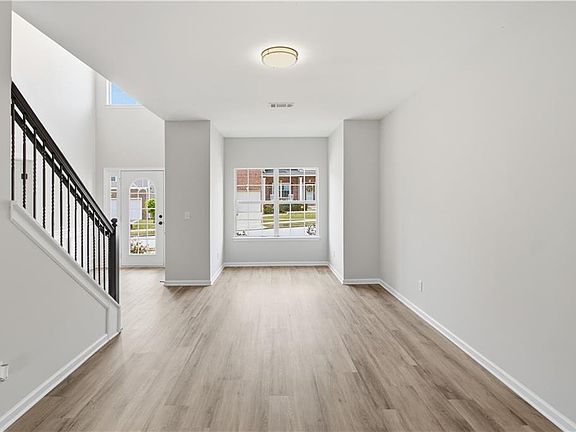 3rd image of 3538 Cragstone Rd