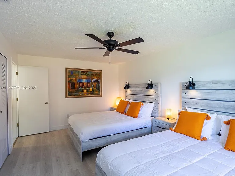 3118 Tanglewylde Ave — Photo 53