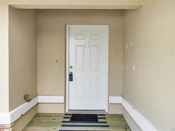 3rd image of 6524 N Foxdale Dr