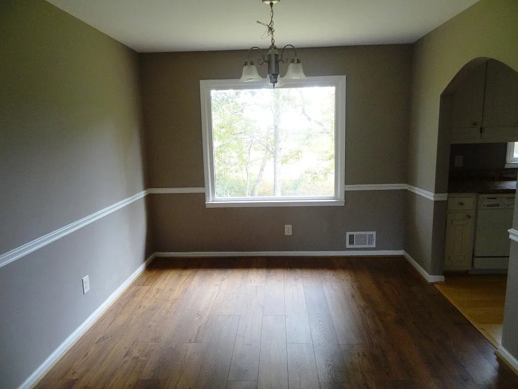 3 bed, 1700 sqft, $2,200 — Photo 3
